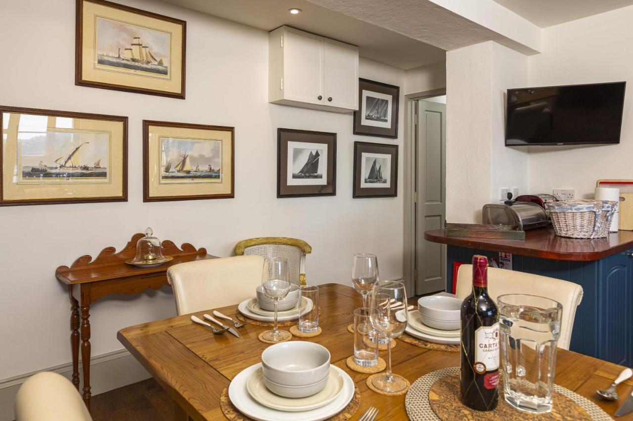 3 Bed Cove * Torquay